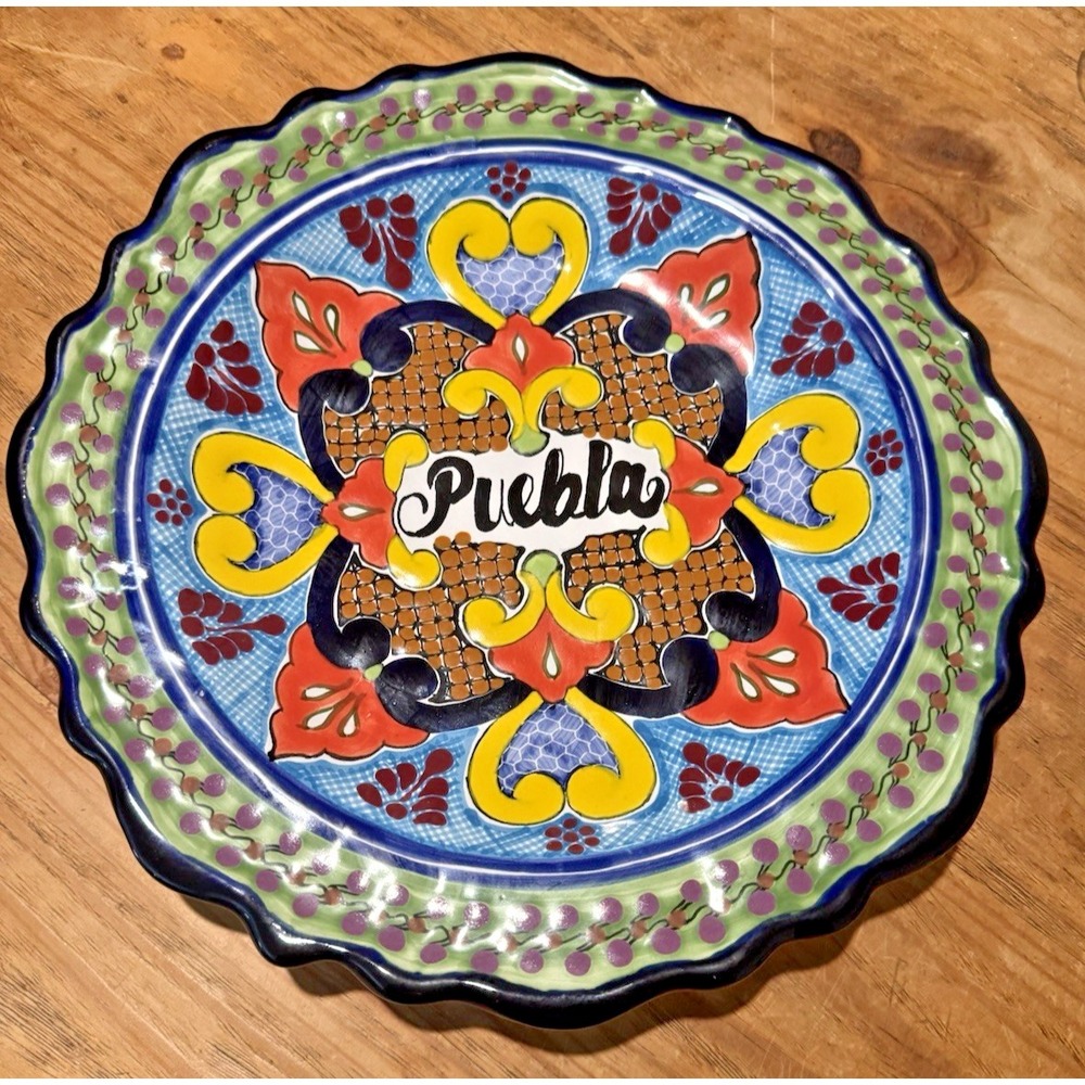 Signed Mendez Puebla Mexico Talavera Pottery 12" Hand Painted Decorative Plate